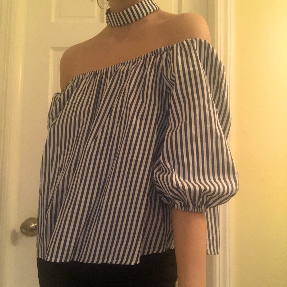 Forever 21 Off the Shoulder Striped Top w/ Matching Necklace